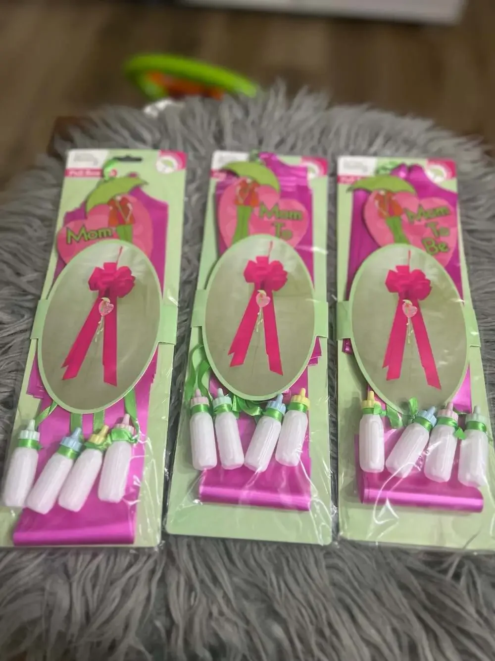 Little Wonders Mom To Be Pull Bow Baby Shower Decoration Kit